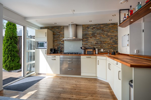 Medium property photo - Travertijndijk 46, 4706 TS Roosendaal